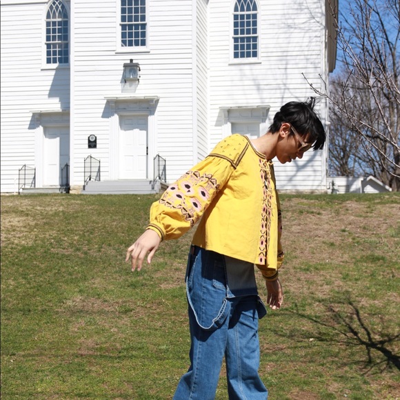 Yellow embroidered top with bell sleeves - Picture 5 of 5